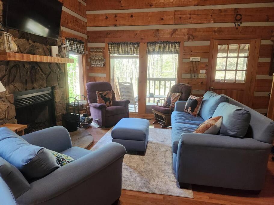 Moonpie Hideaway Chalet *