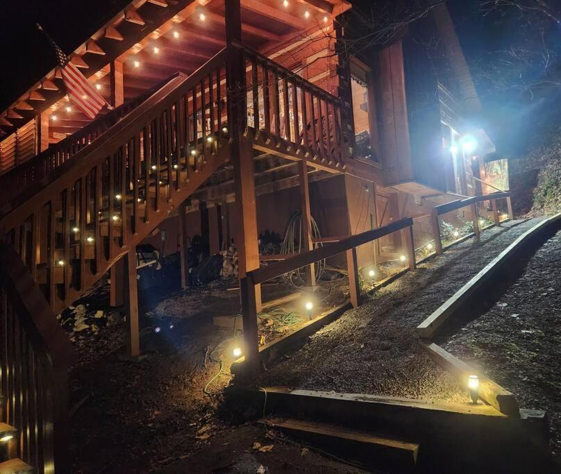 Moonpie Hideaway Chalet